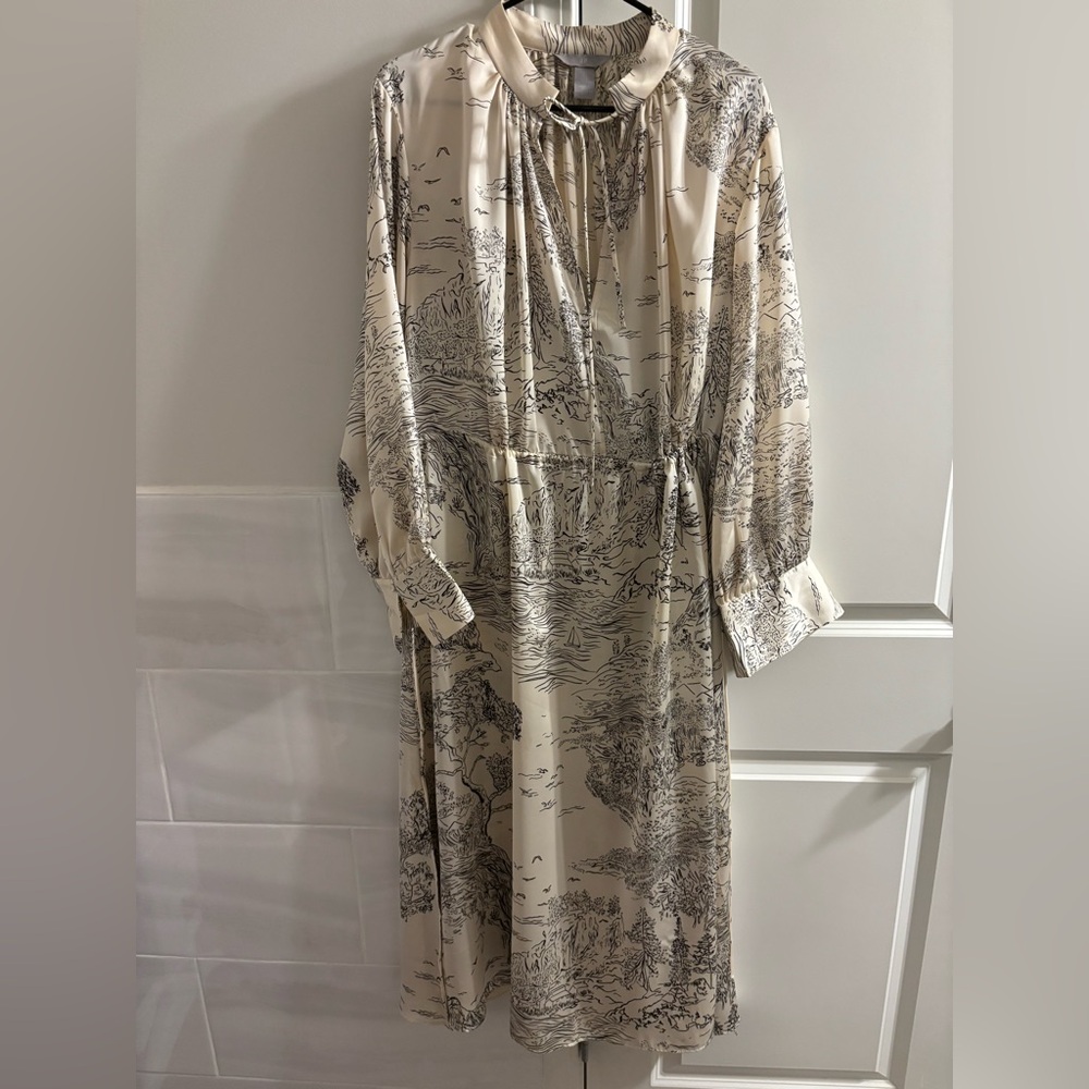 H&M Satin Cream Dress with Black Abstract Line Print
